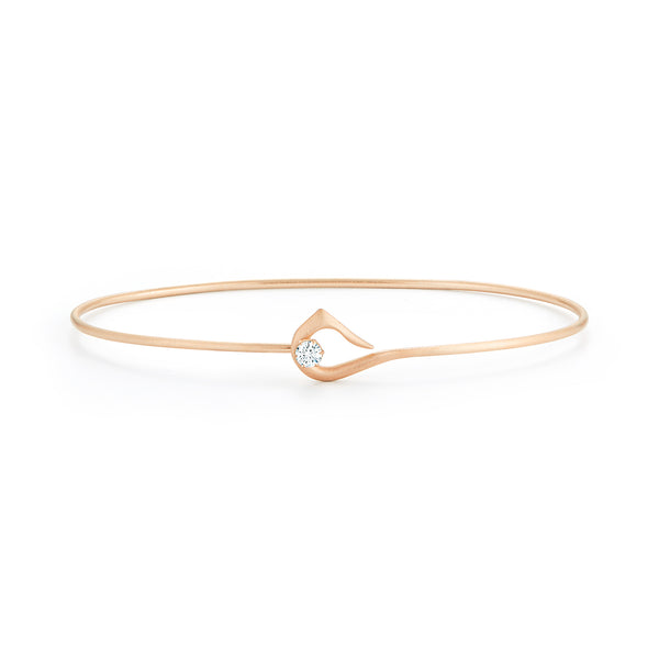 JT1058CPenelopeHookBanglein18K