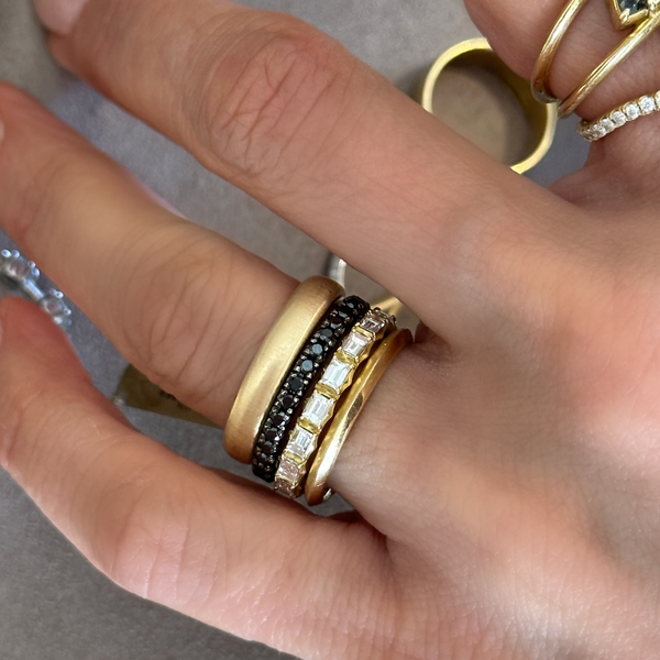 Tatum Round Band