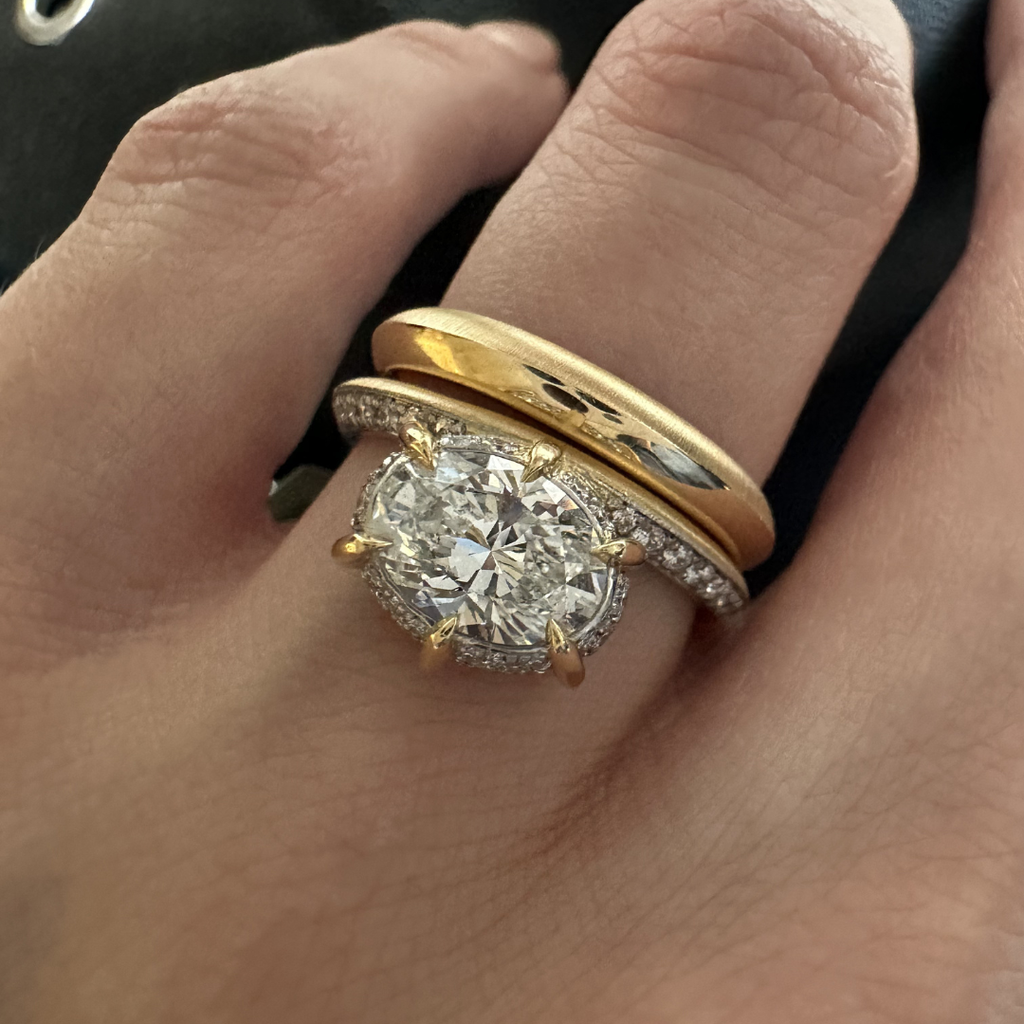 Hanging Scarlett Oval Ring