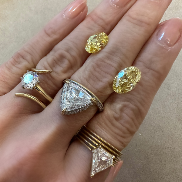 Hanging Scarlett Ring