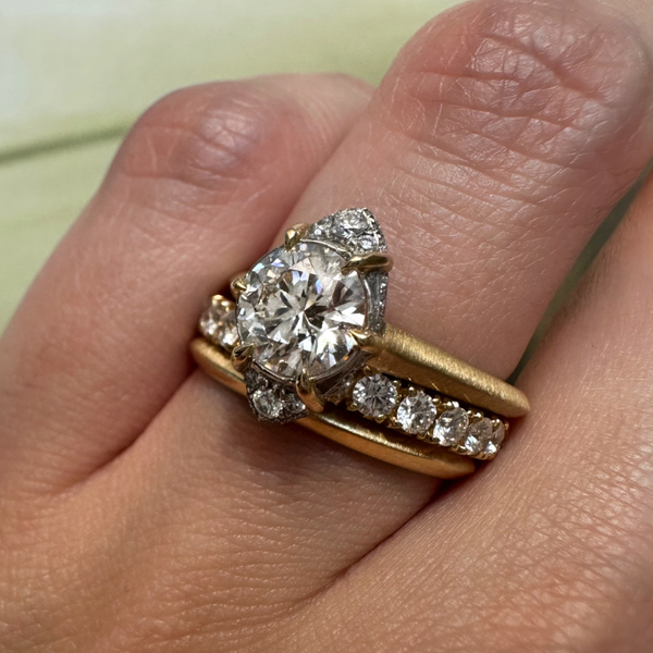 Mariam Ring, Round Center