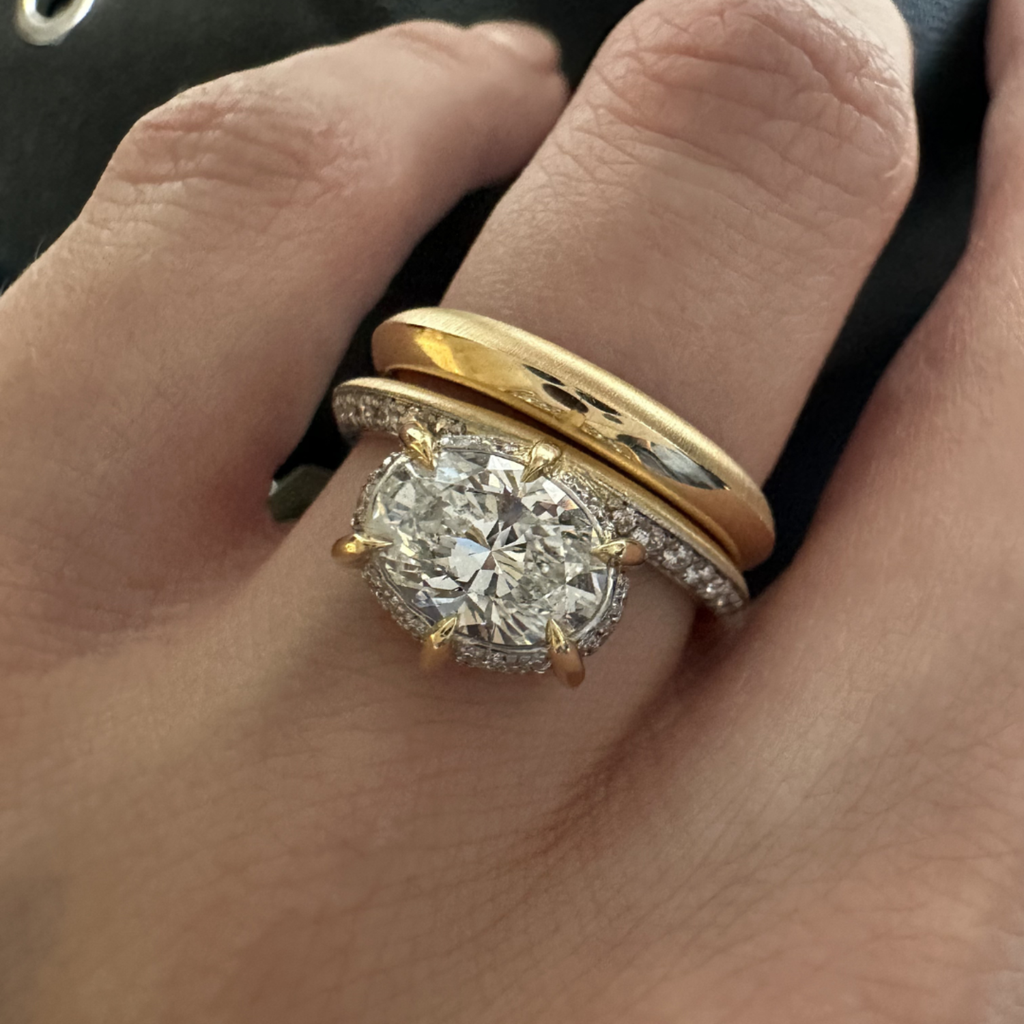Hanging Scarlett Oval Ring