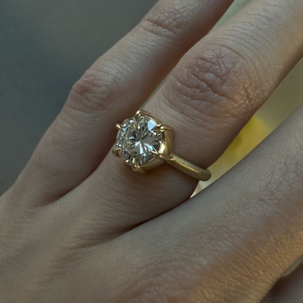 Sienna Ring, Round Center