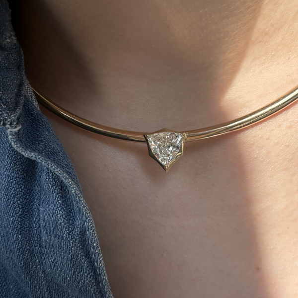 OOK Plié Collar Trillion Solitaire